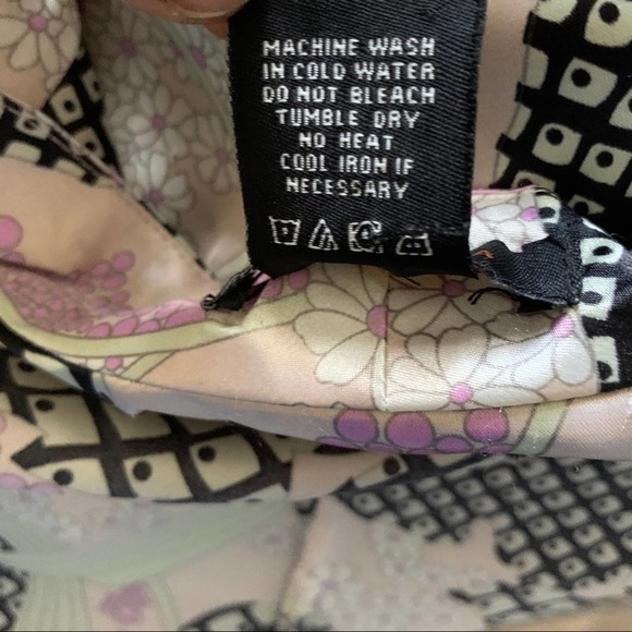 BCBGMAXAZRIA Satin Multi Printed Wrap Blouse XS - Picture 5 of 6